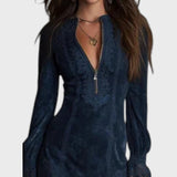 Rachel – Mini vestido em camurça azul com renda